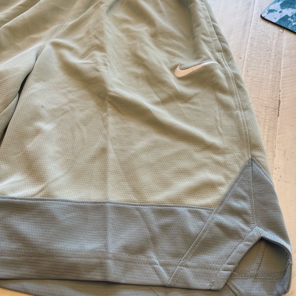 NWT Nike Icon Basketball Shorts. - Picture 3 of 10